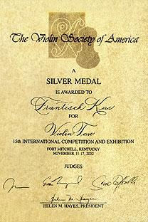 Silbermedaile für klang, Internationale Geige Competion in Fort Mitchell, Kentucky, USA (2002)